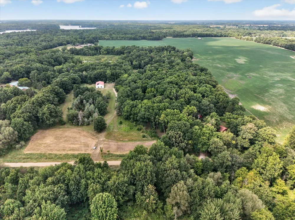 8235 E Jason Road Laingsburg, MI 48848
