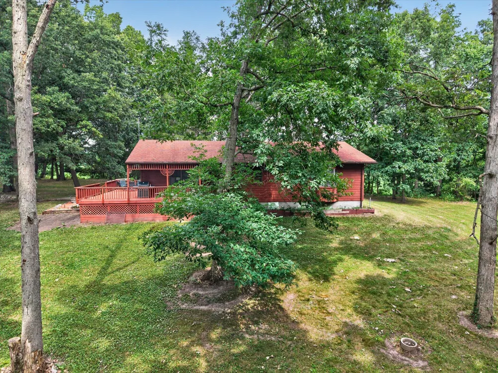 8235 E Jason Road Laingsburg, MI 48848