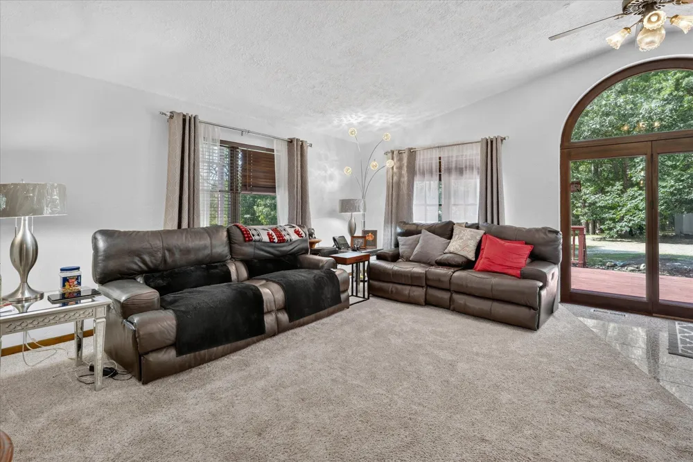 8235 E Jason Road Laingsburg, MI 48848