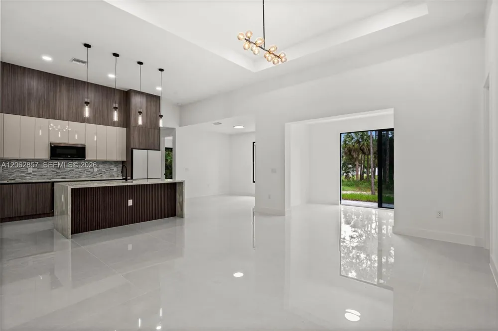 616 Prospect Avenue Lehigh Acres, FL 33972