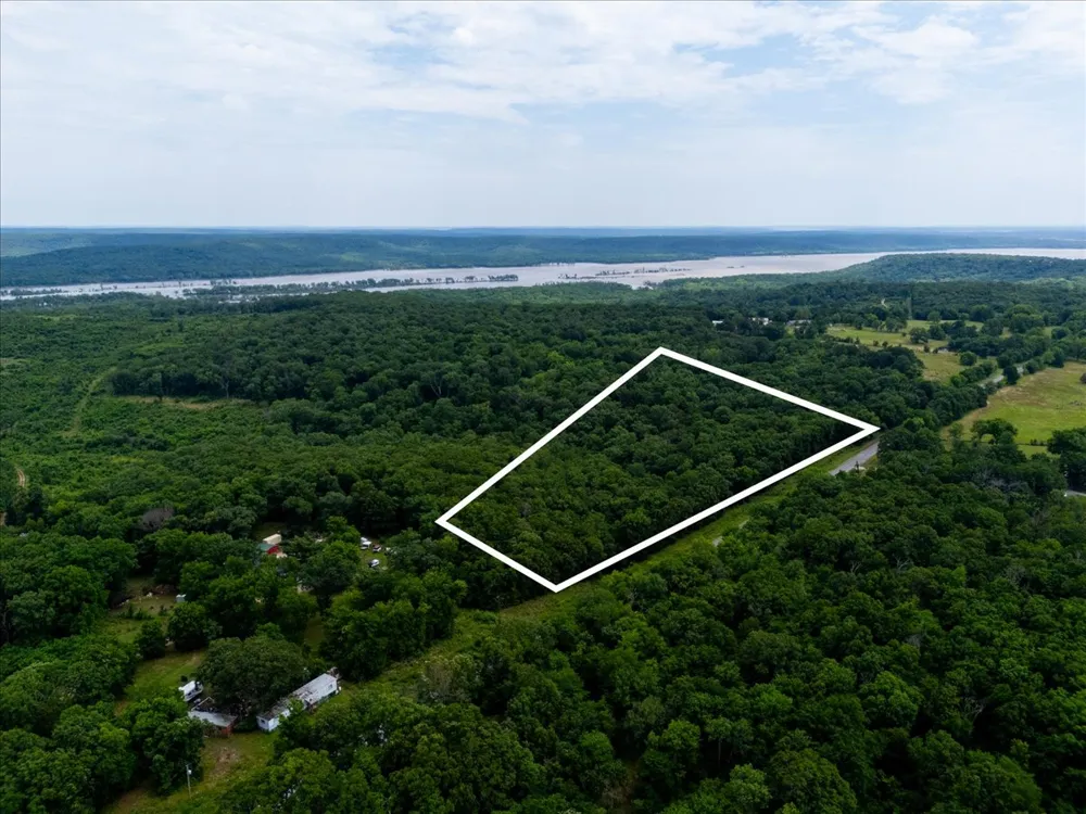 650 Chouteau, OK 74337