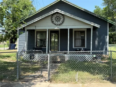701 E 7th Street