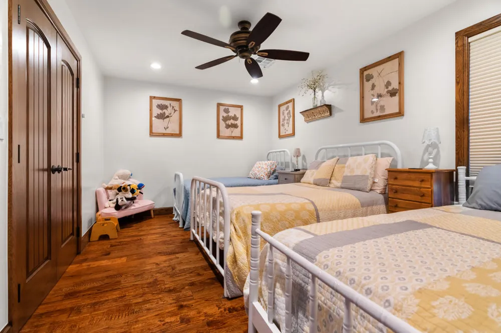 8523 Lake View Drive Kingston, OK 73439