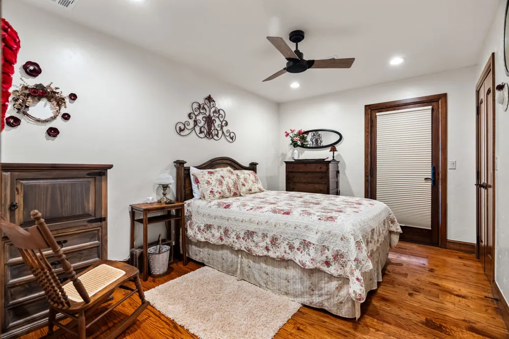 8523 Lake View Drive Kingston, OK 73439