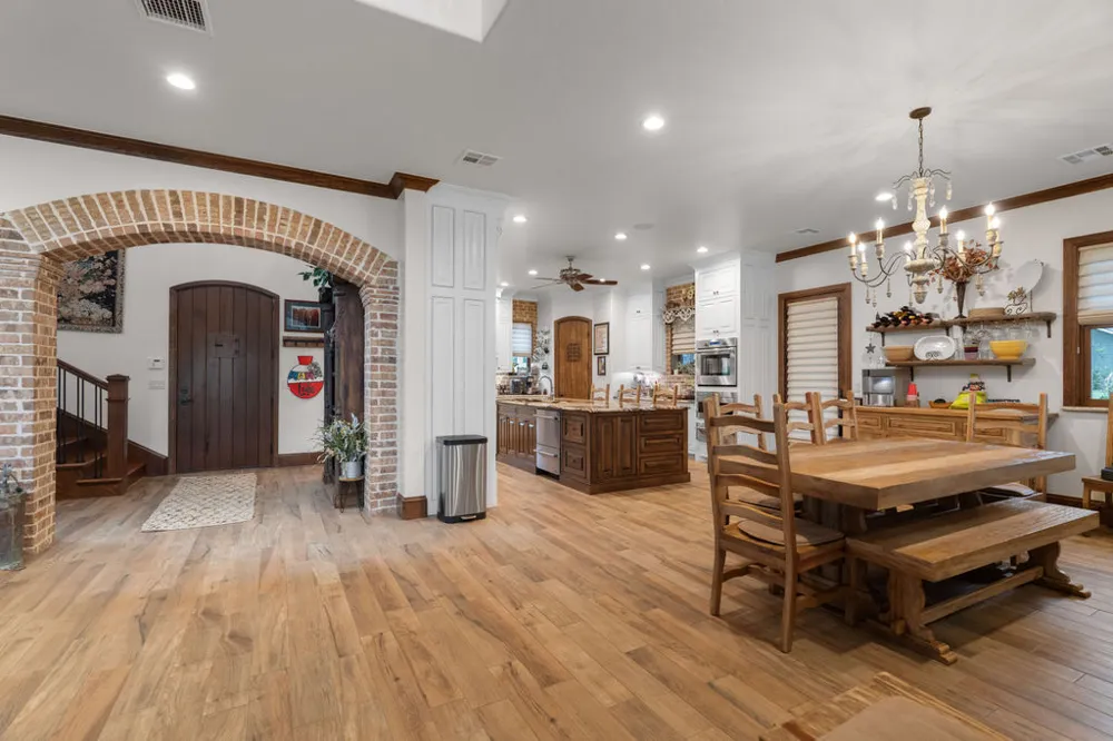 8523 Lake View Drive Kingston, OK 73439