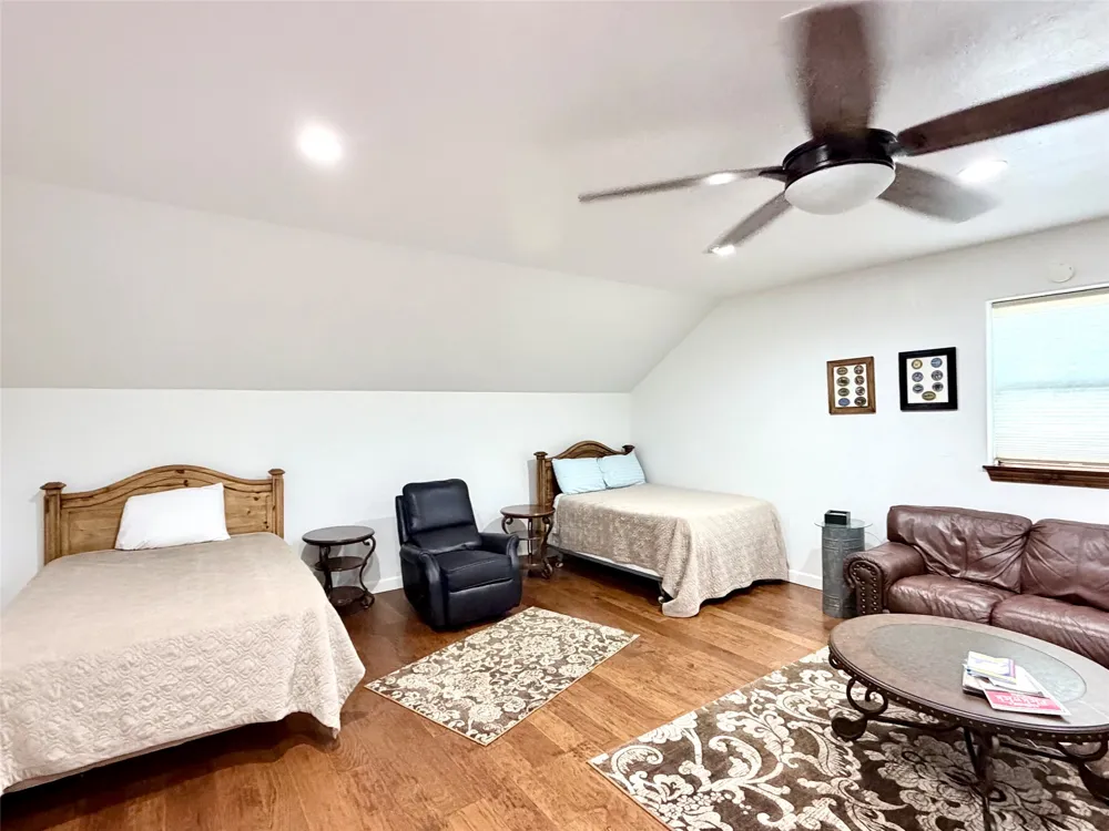 8523 Lake View Drive Kingston, OK 73439