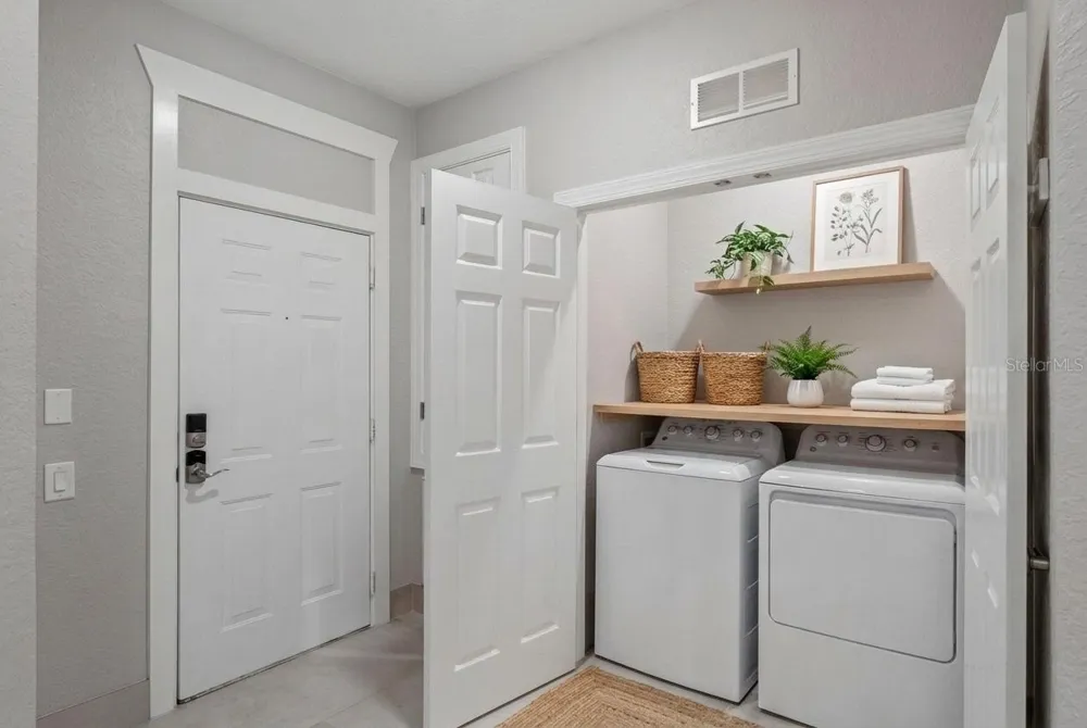 2484 SAN TECLA STREET #105 Orlando, FL 32835