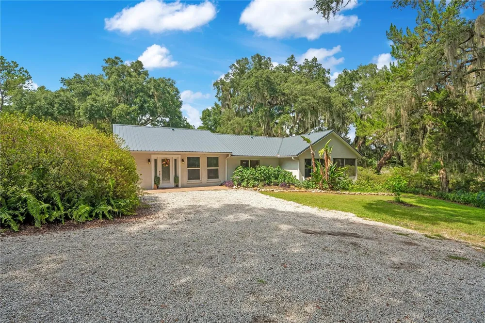 41832 CARRIE LANE Altoona, FL 32702