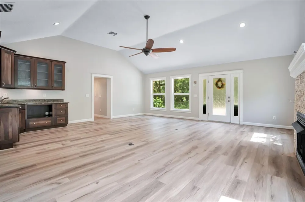 41832 CARRIE LANE Altoona, FL 32702