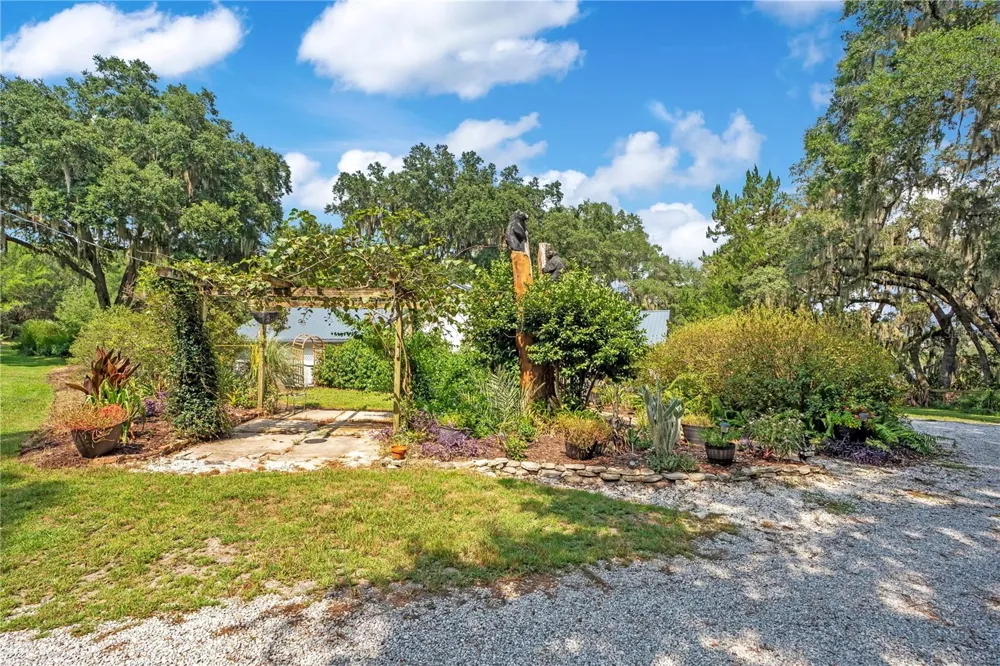 41832 CARRIE LANE Altoona, FL 32702
