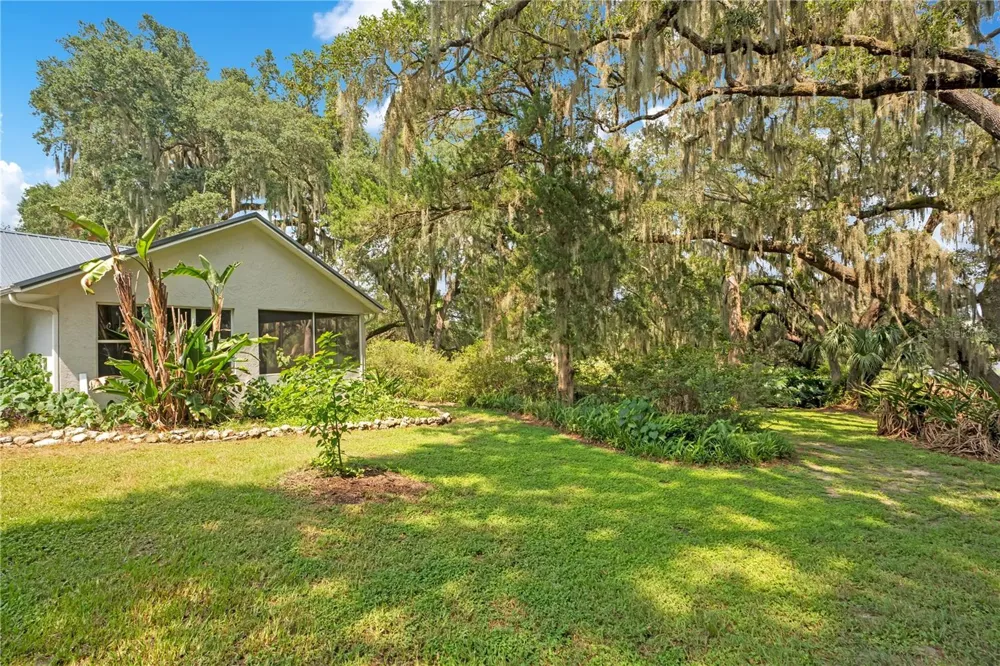 41832 CARRIE LANE Altoona, FL 32702