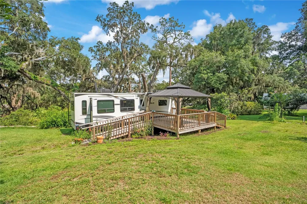 41832 CARRIE LANE Altoona, FL 32702