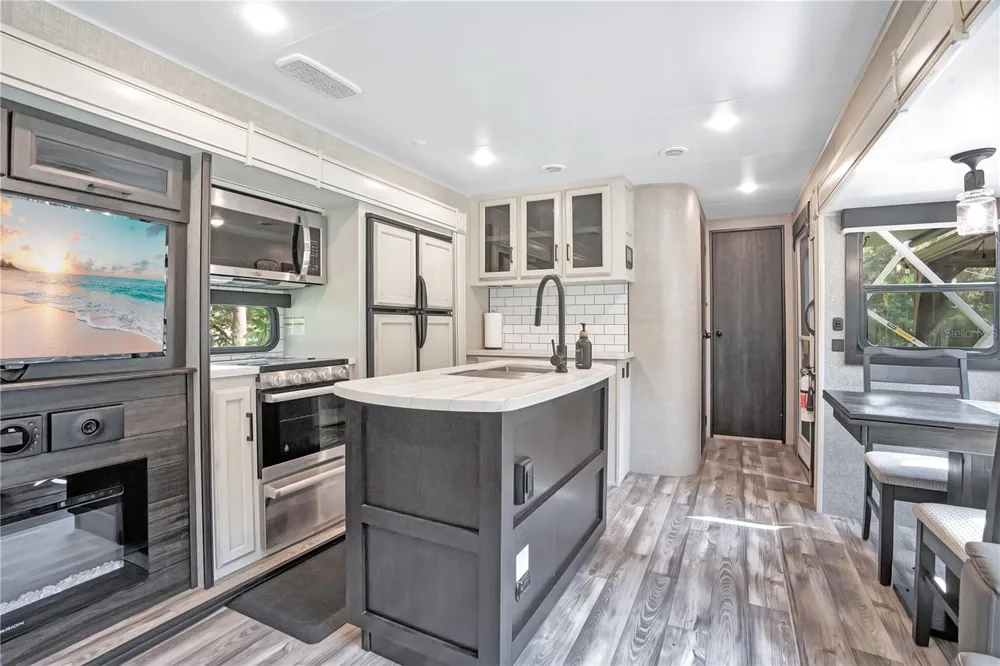 41832 CARRIE LANE Altoona, FL 32702