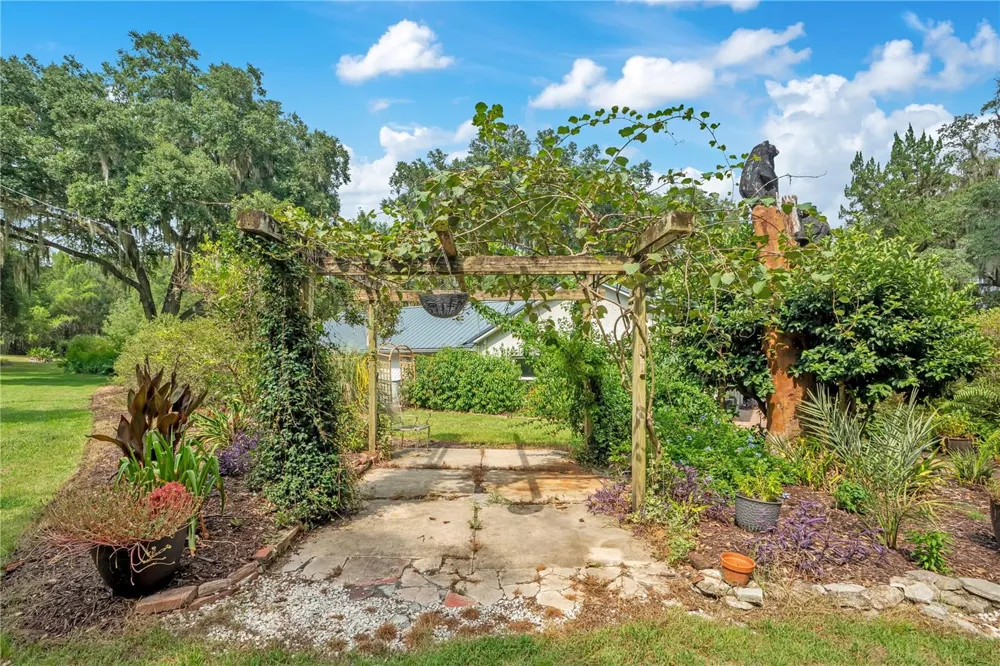 41832 CARRIE LANE Altoona, FL 32702