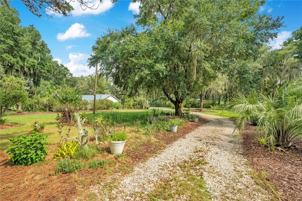 41832 CARRIE LANE Altoona, FL 32702
