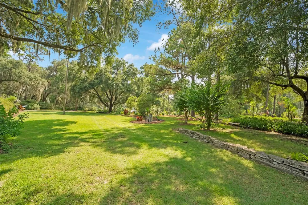41832 CARRIE LANE Altoona, FL 32702