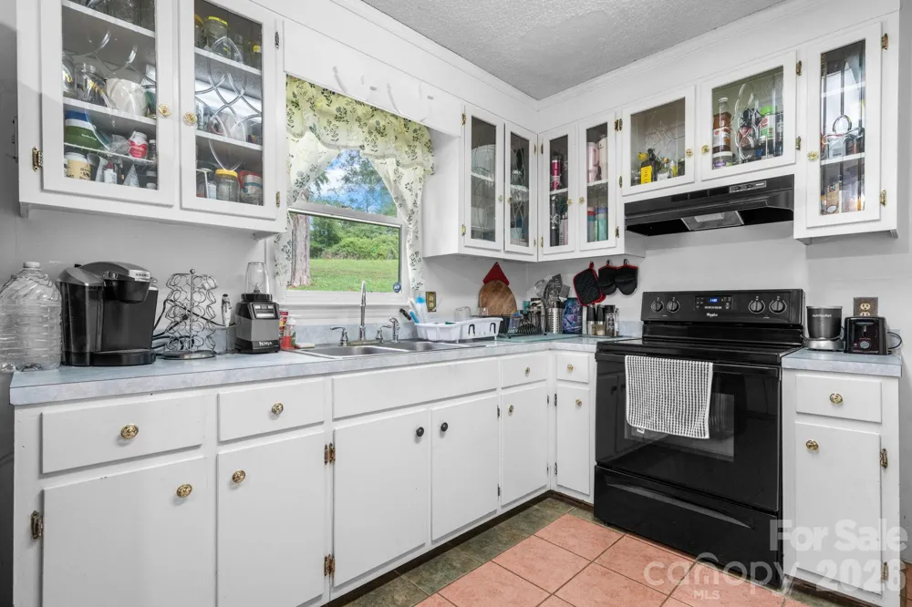5149 Bloomfield Estate Granite Falls, NC 28630