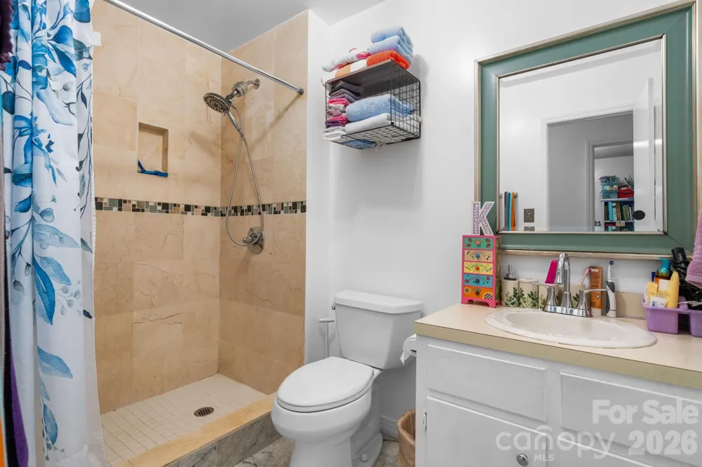 5149 Bloomfield Estate Granite Falls, NC 28630