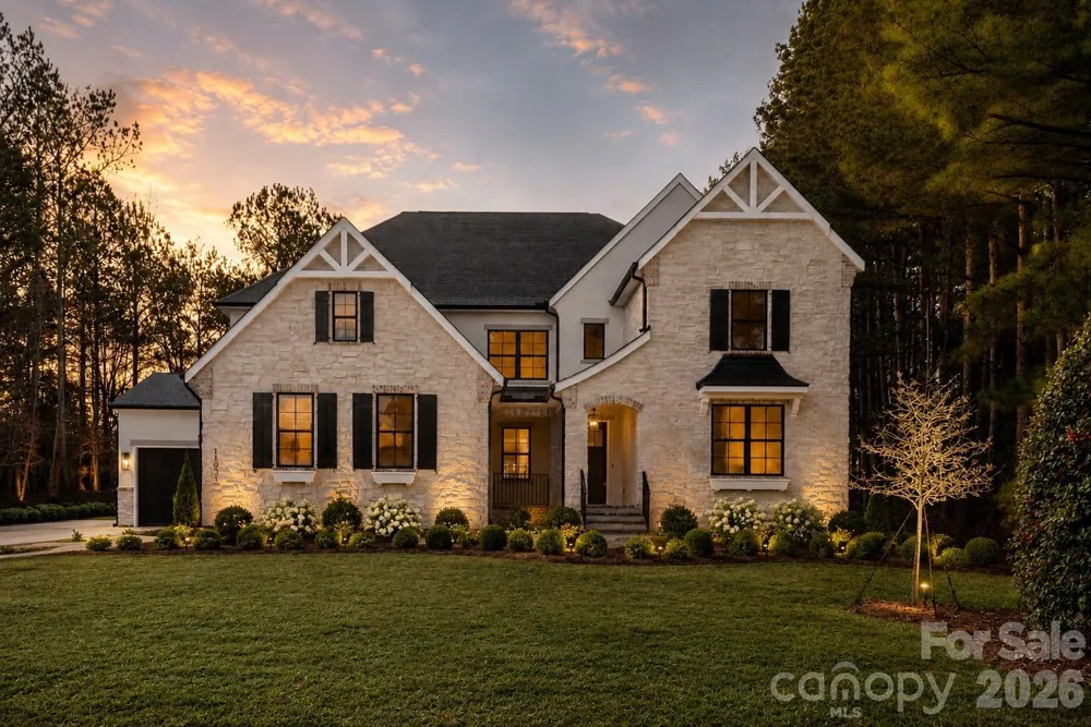 2804 Forest Lawn Drive Weddington, NC 28104