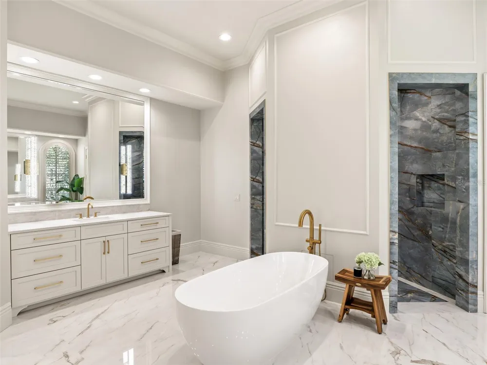 9921 LAKE LOUISE DRIVE Windermere, FL 34786