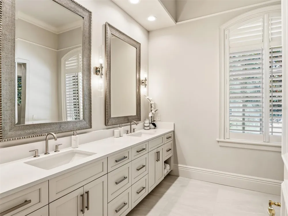 9921 LAKE LOUISE DRIVE Windermere, FL 34786