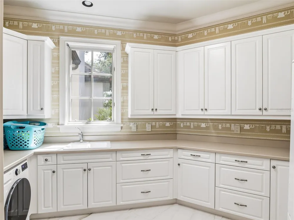 9921 LAKE LOUISE DRIVE Windermere, FL 34786
