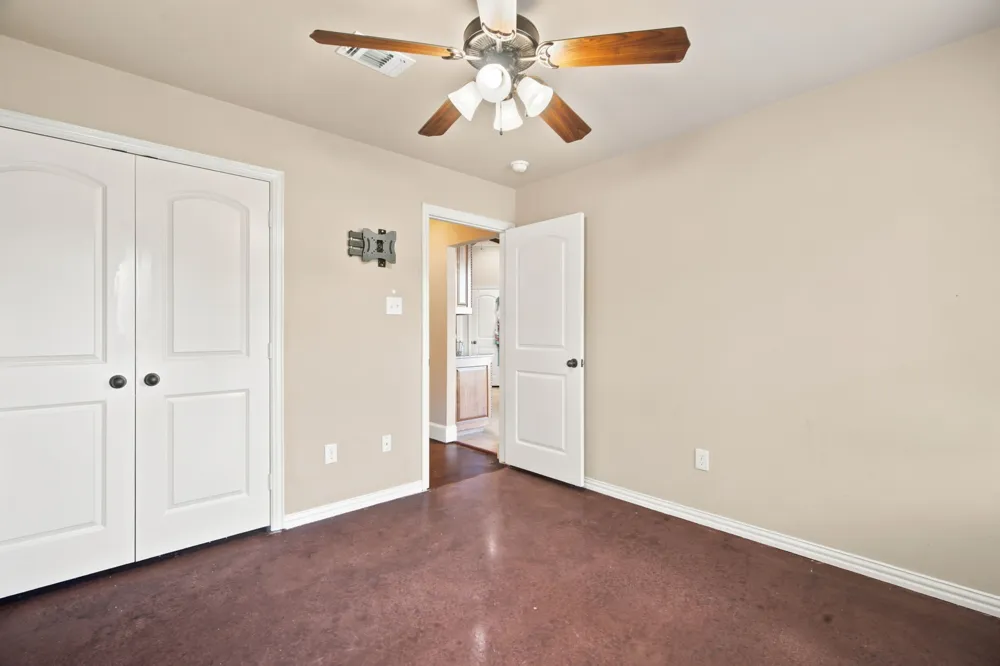 148 Fossil Rock Drive Azle, TX 76020