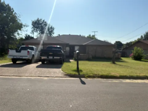 909 Cottonwood Trail