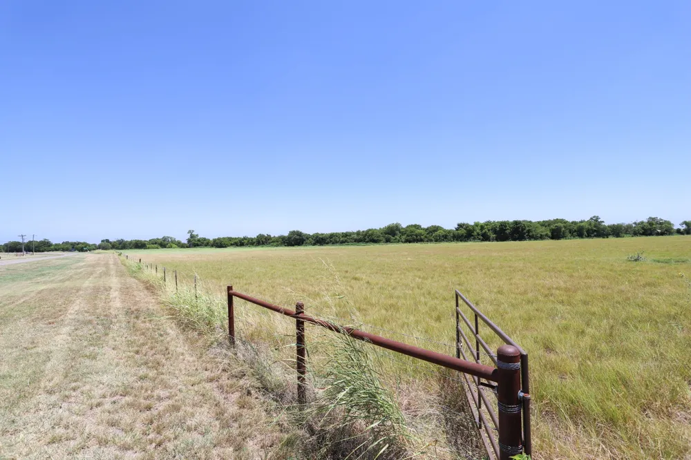 New Windsor Parkway McGregor, TX 76657