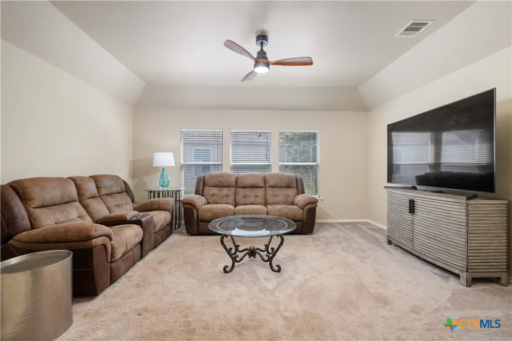 229 Bending Oak New Braunfels, TX 78132