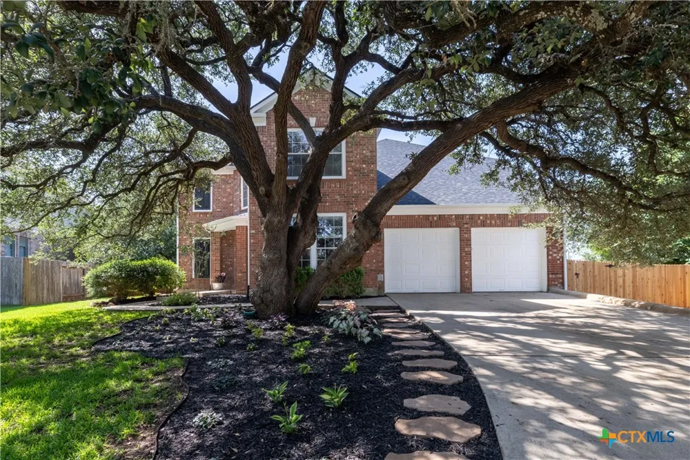229 Bending Oak New Braunfels, TX 78132