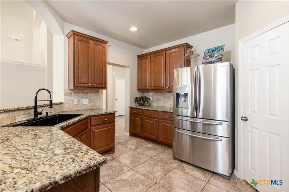 229 Bending Oak New Braunfels, TX 78132