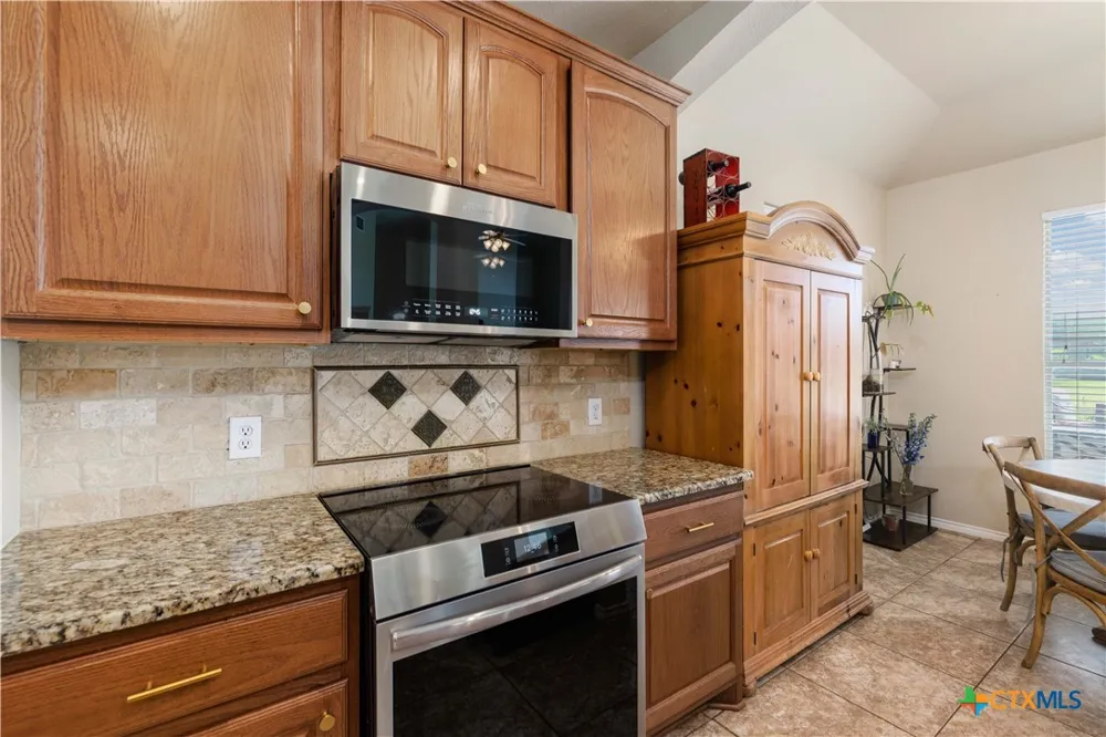 229 Bending Oak New Braunfels, TX 78132