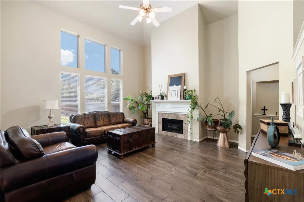 229 Bending Oak New Braunfels, TX 78132