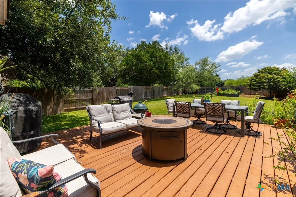 229 Bending Oak New Braunfels, TX 78132