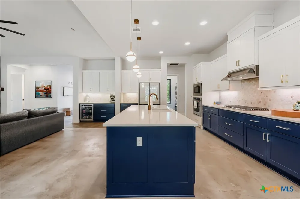 200 Quarter Horse Lane Driftwood, TX 78619