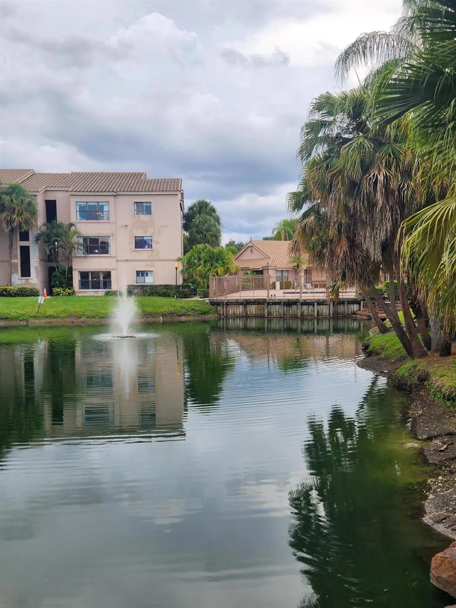 2946 S UNIVERSITY DRIVE #7209 Davie, FL 33328