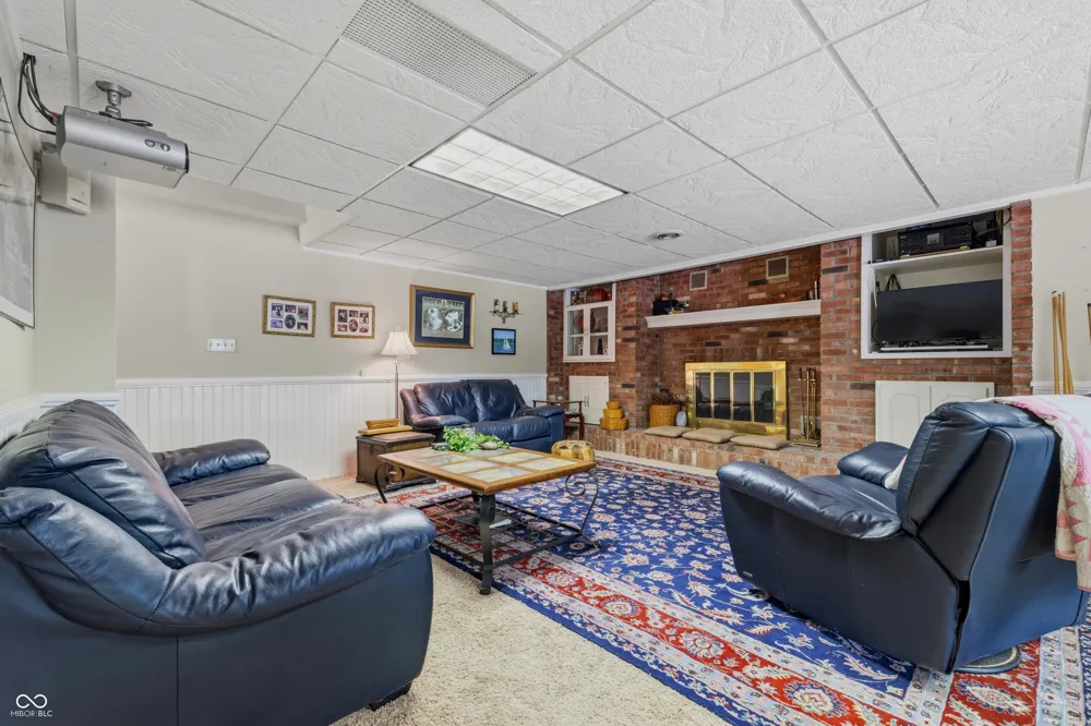 1701 Culbertson Shelbyville, IN 46176