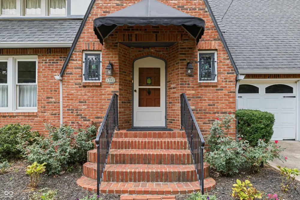 1701 Culbertson Shelbyville, IN 46176