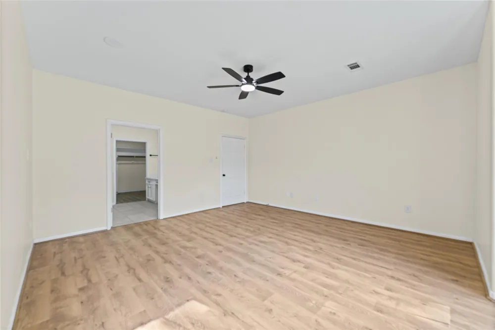 1310 E James Street #19 Baytown, TX 77520