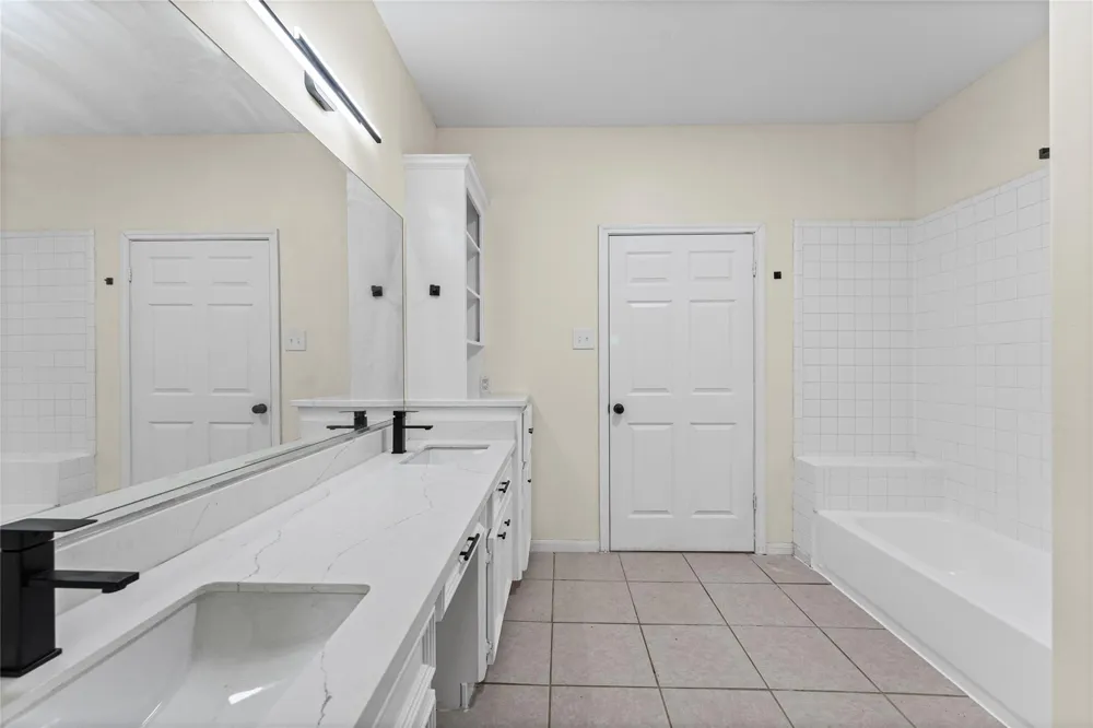 1310 E James Street #19 Baytown, TX 77520