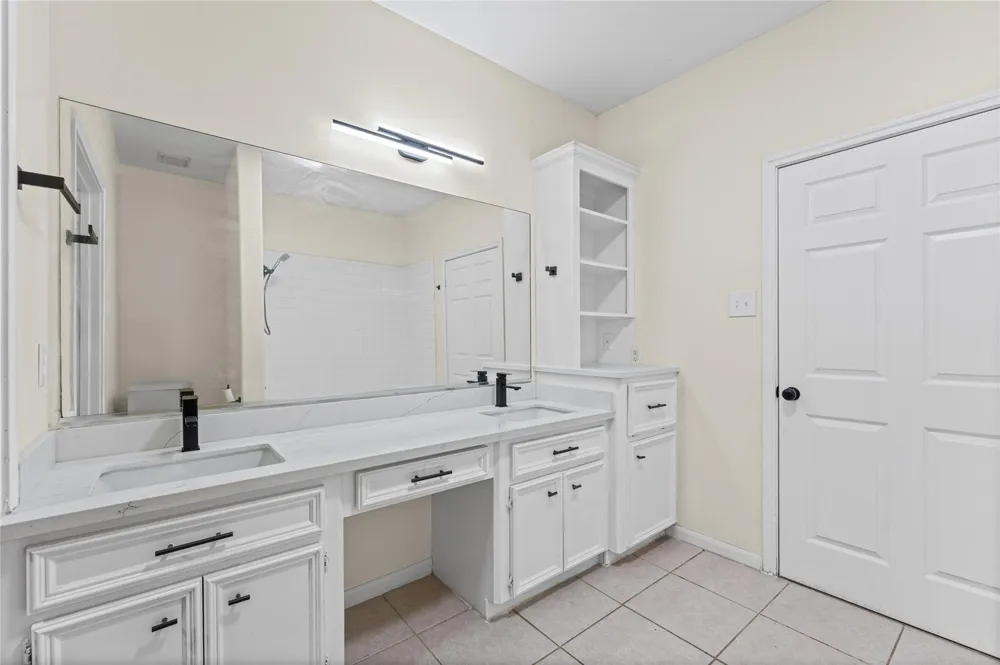 1310 E James Street #19 Baytown, TX 77520