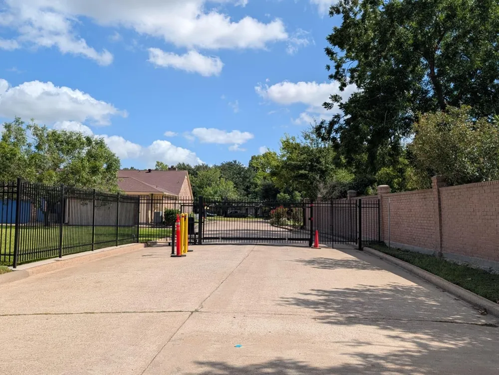 1310 E James Street #19 Baytown, TX 77520