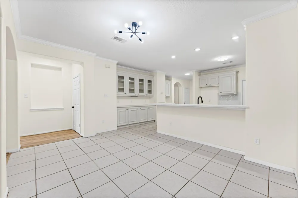 1310 E James Street #19 Baytown, TX 77520