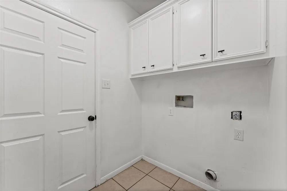 1310 E James Street #19 Baytown, TX 77520