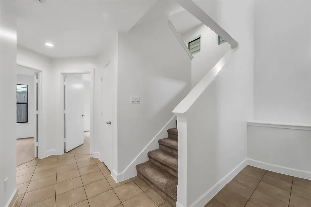 650 Westcross Street #70 Houston, TX 77018