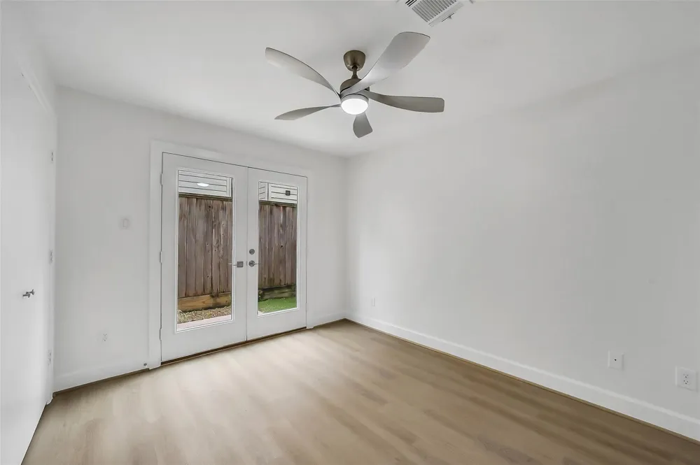 650 Westcross Street #70 Houston, TX 77018