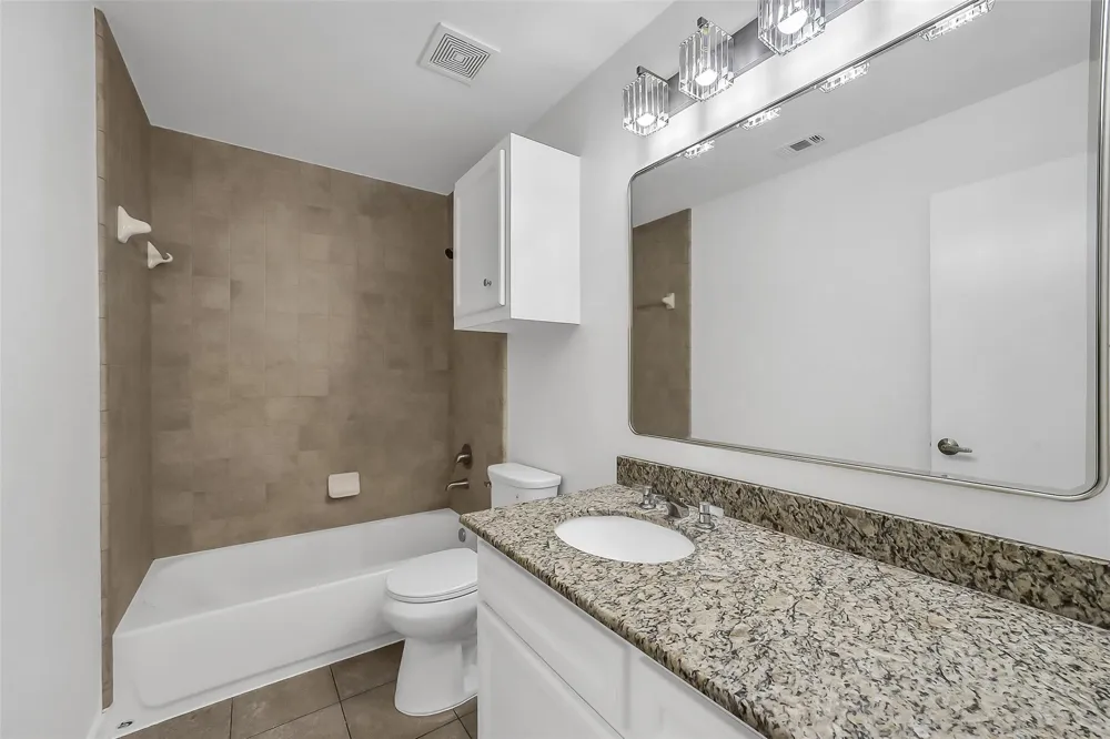 650 Westcross Street #70 Houston, TX 77018