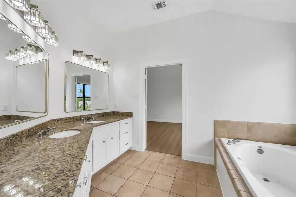 650 Westcross Street #70 Houston, TX 77018