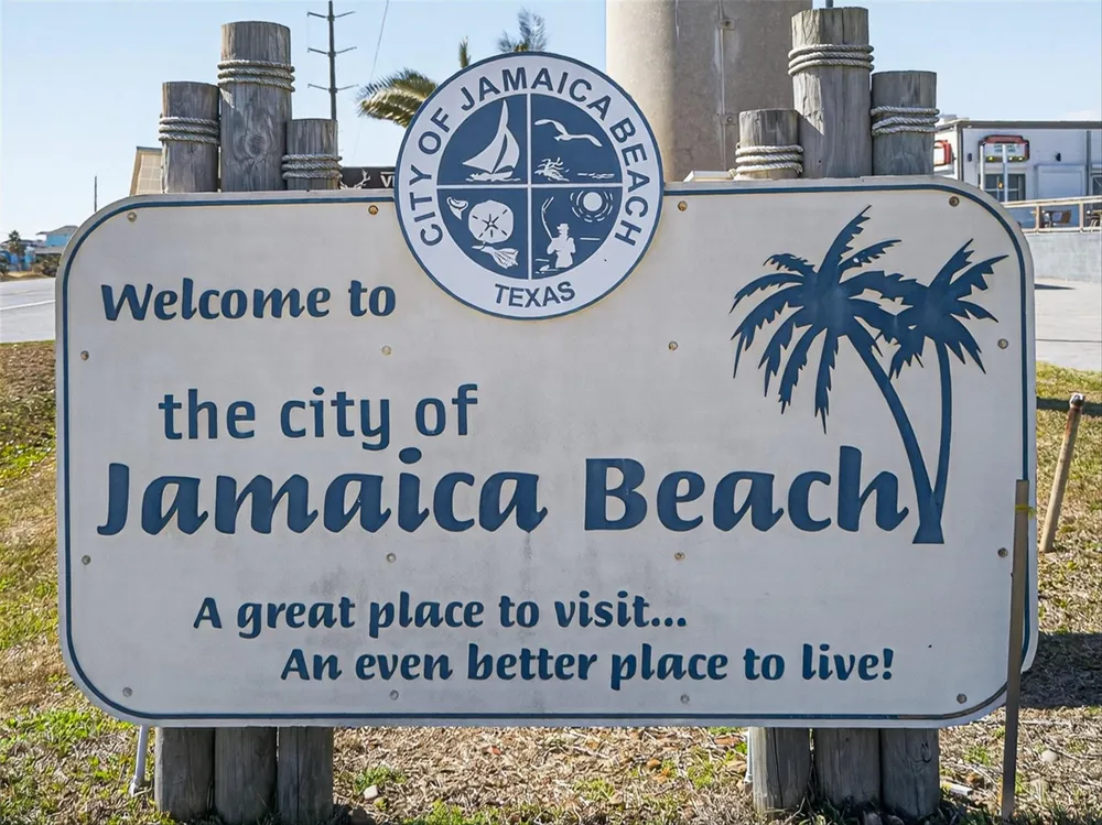 16502 Jamaica Inn Road Jamaica Beach, TX 77554